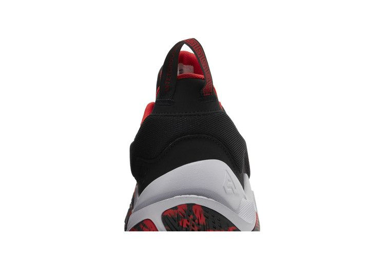 giannis-immortality-2-bred-dm0825-005_06