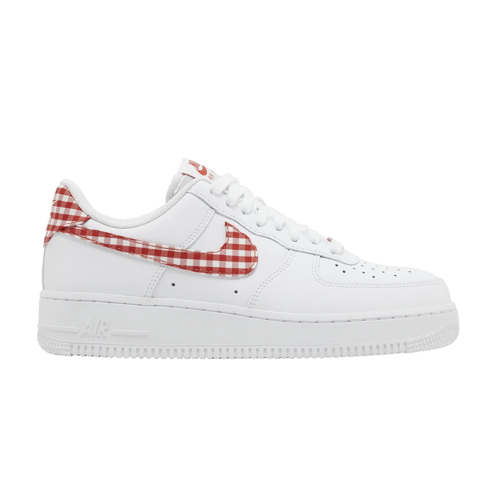 Krossovki-Nike-Wmns-Air-Force-1-07-Essential-Mystic-Red-Gingham