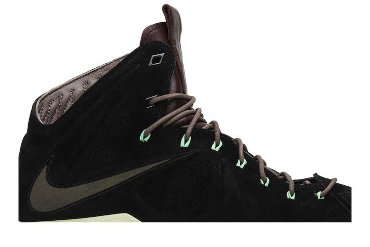 lebron-10-ext-qs-black-suede-607078-001_01