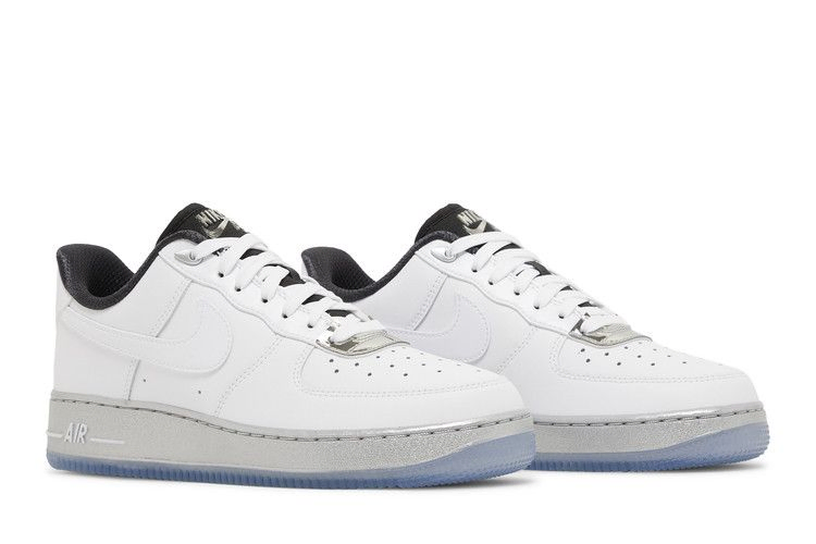 wmns-air-force-1-07-se-chrome-pack-white-dx6764-100_07