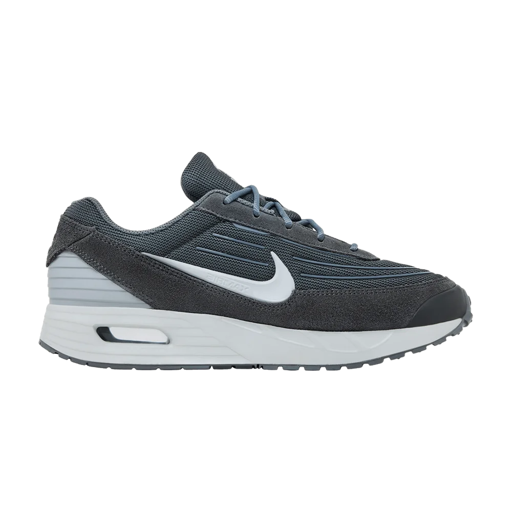 Krossovki-Nike-Air-Max-Verse-Smoke-Grey