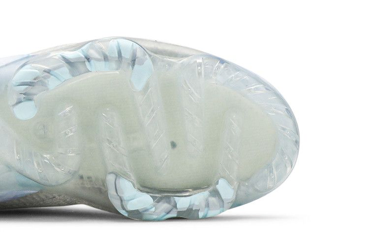wmns-air-vapormax-2020-flyknit-summit-white-cj6741-100_04