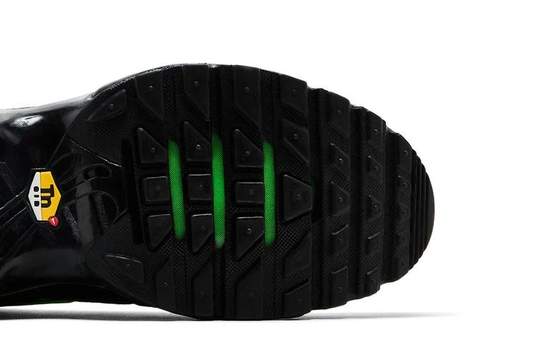 Кроссовки Nike Air Max Plus 'Green Strike'