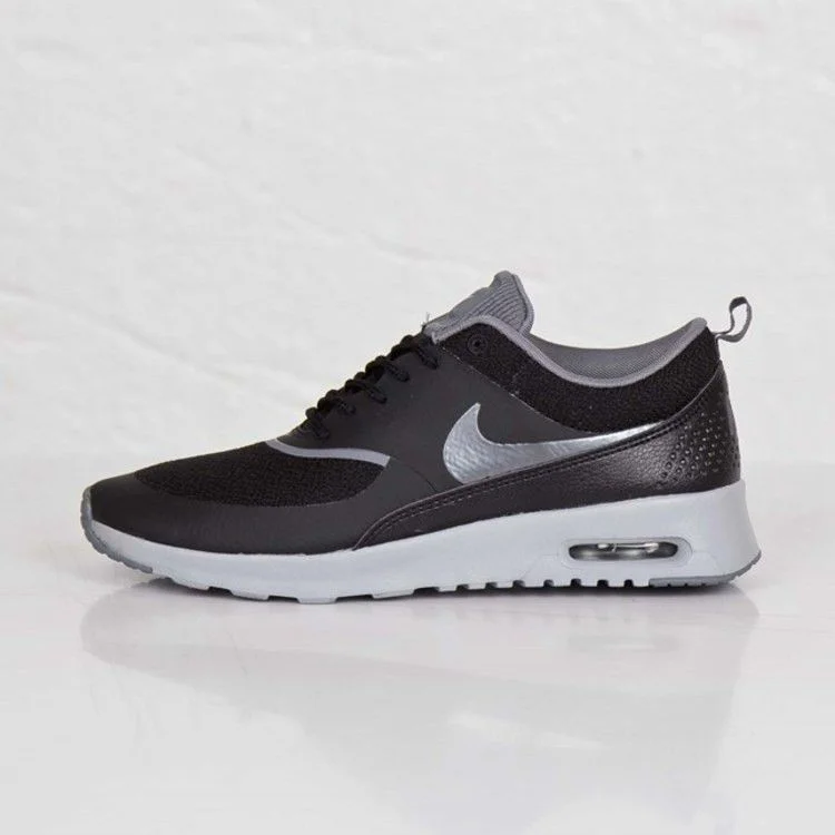 Krossovki-Nike-Wmns-Air-Max-Thea-1-1