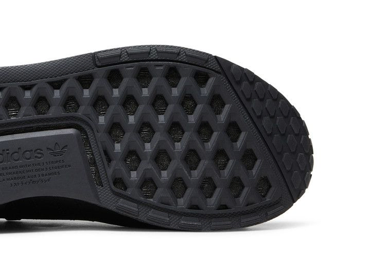 nmd_v3-gore-tex-black-grey-gx9472_04
