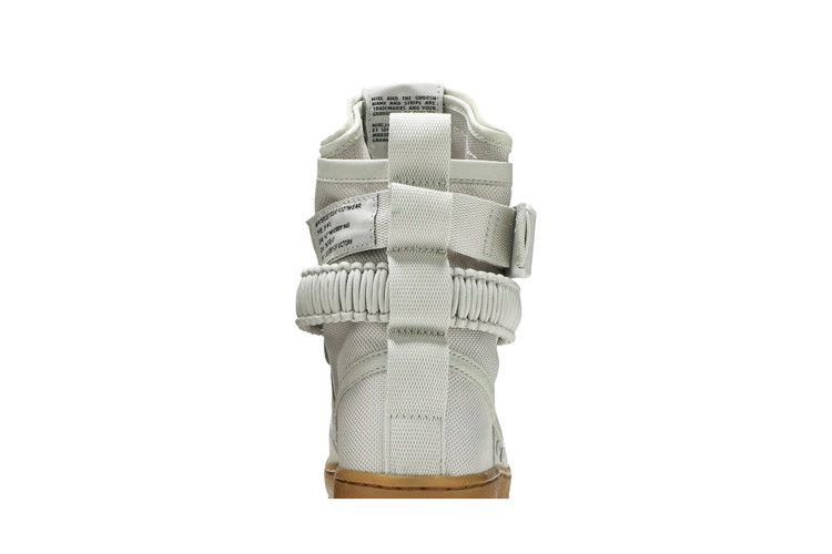 wmns-special-field-air-force-1-light-bone-857872-004_06