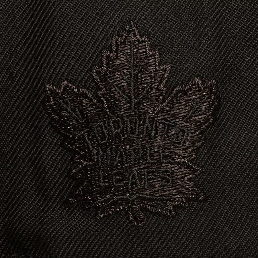 Бейсболка Mitchell & Ness Black Toronto Maple Leafs Pearl Snapback Hat