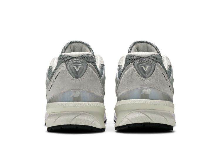 990v5-made-in-usa-nimbus-cloud-silver-m990na5_05