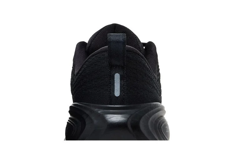 Кроссовки Nike Wmns Vomero Plus 'Black Metallic Dark Grey'