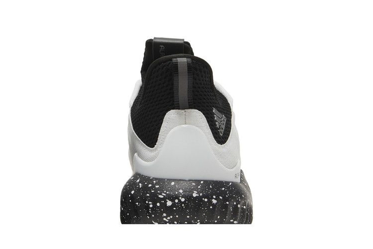 alphabounce-1-white-black-speckled-hp2305_06