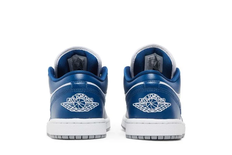 Кроссовки Wmns Air Jordan 1 Low 'French Blue'