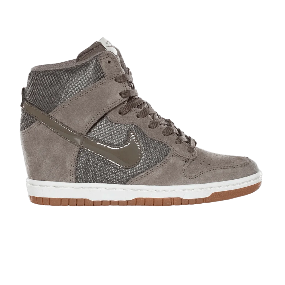 Krossovki-Nike-Wmns-Dunk-Sky-High-Tarp-Green-Gum