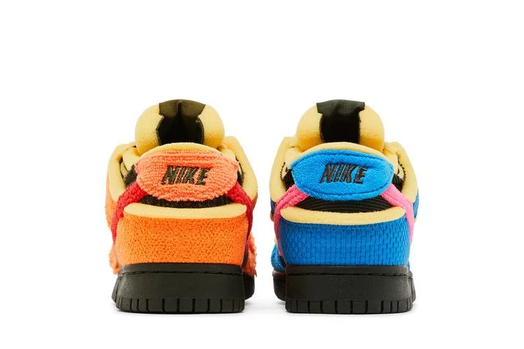 Krossovki-Cactus-Plant-Flea-Market-x-Nike-Dunk-Low-Swamp-Sponge-Pack-Photo-Blue-5