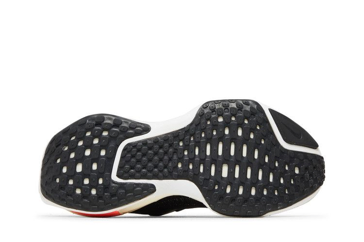 Кроссовки Nike Wmns ZoomX Invincible 3 'Black White'