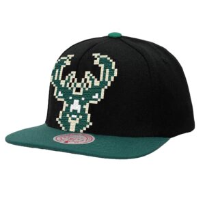Mitchell-Ness-8-Bit-XL-Snapback-HWC-Milwaukee-Bucks-Hat-300x300
