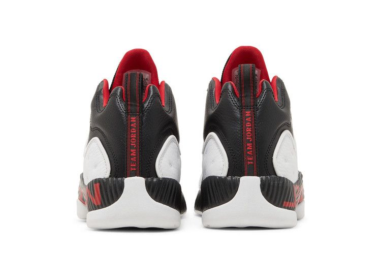 Кроссовки Air Jordan Jumpman Team 2 'Chicago' 2022