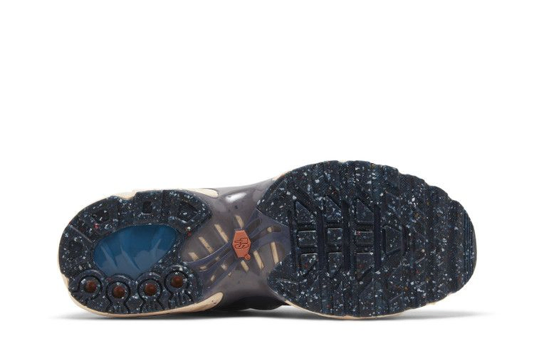 air-max-terrascape-plus-obsidian-madder-root-dn4587-400_03