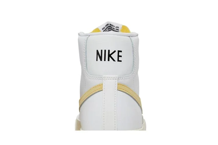 Кроссовки Nike Wmns Blazer '77 Vintage Mid 'Hyper Crimson'
