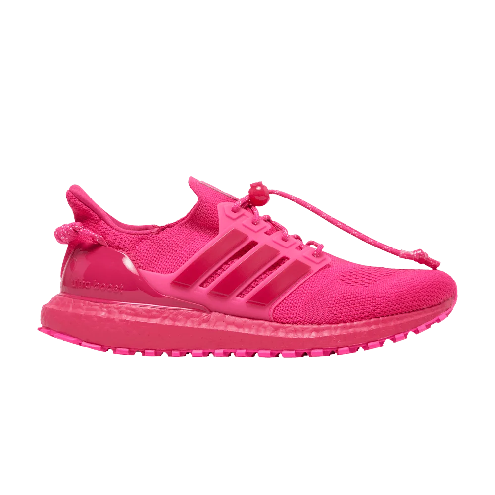 Krossovki-Ivy-Park-x-adidas-UltraBoost-OG-Ivy-Heart