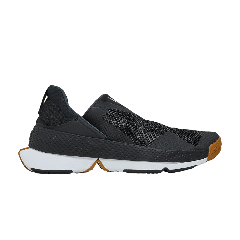 Krossovki-Nike-GO-FlyEase-Black-Gum