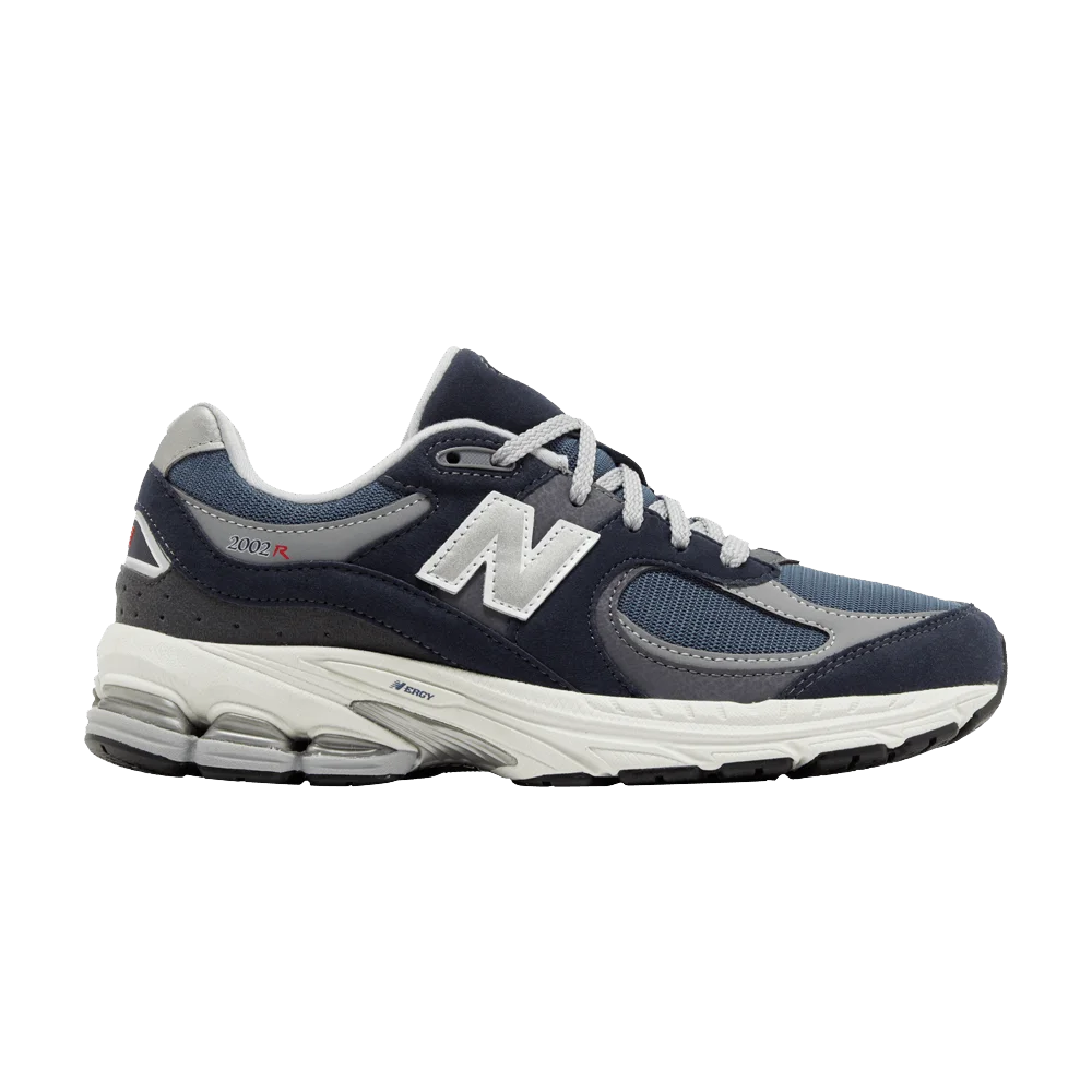 Krossovki-New-Balance-2002R-Big-Kid-Eclipse-Silver-Metallic