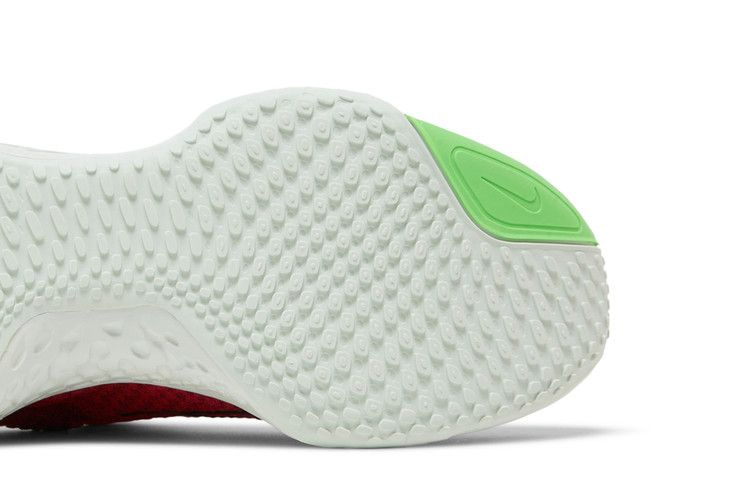 Кроссовки Nike ZoomX Invincible Run Flyknit 2 'Siren Red'