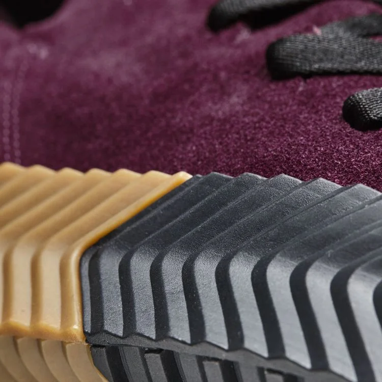 Krossovki-Alexander-Wang-x-adidas-AW-Skate-Maroon-5