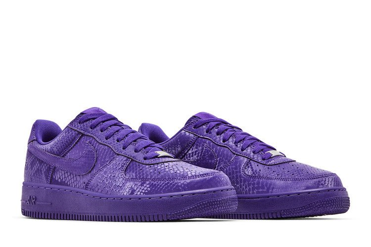 kobe-bryant-x-air-force-1-low-court-purple-ib0018-500_07