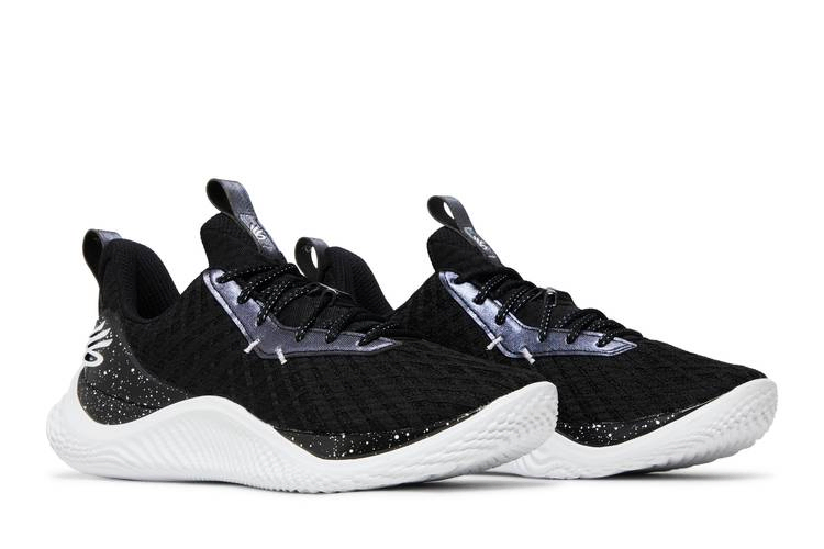 curry-flow-10-team-black-white-3026624-001_07