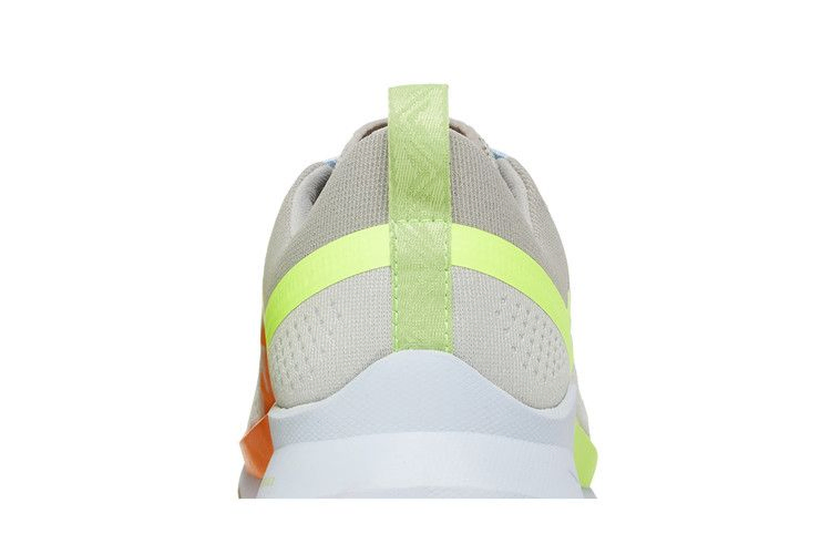 react-pegasus-trail-4-light-iron-ore-volt-dj6158-002_06