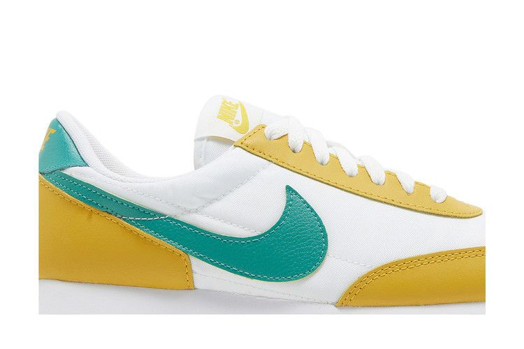 wmns-daybreak-white-yellow-ochre-dx3313-100_01