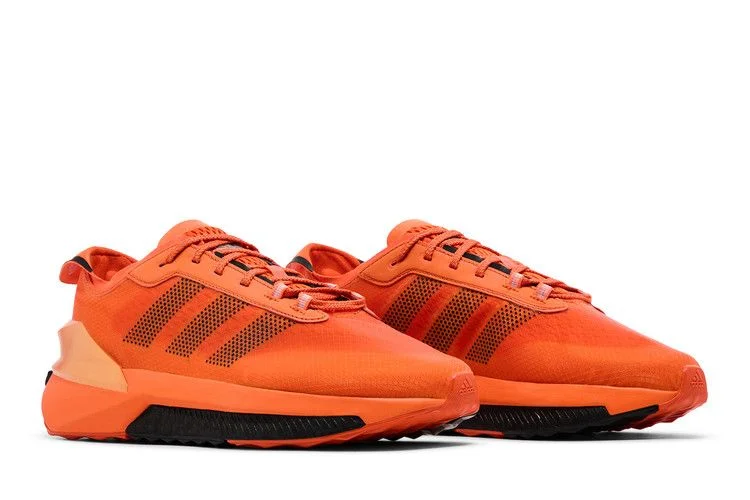 Krossovki-adidas-Avryn-Orange-Black-7
