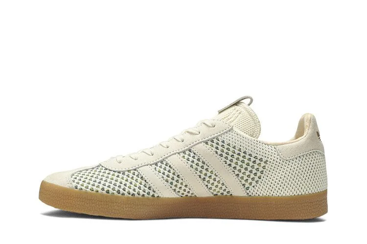 Krossovki-Sneaker-Politics-x-adidas-Gazelle-PK-Mardi-Gras-2