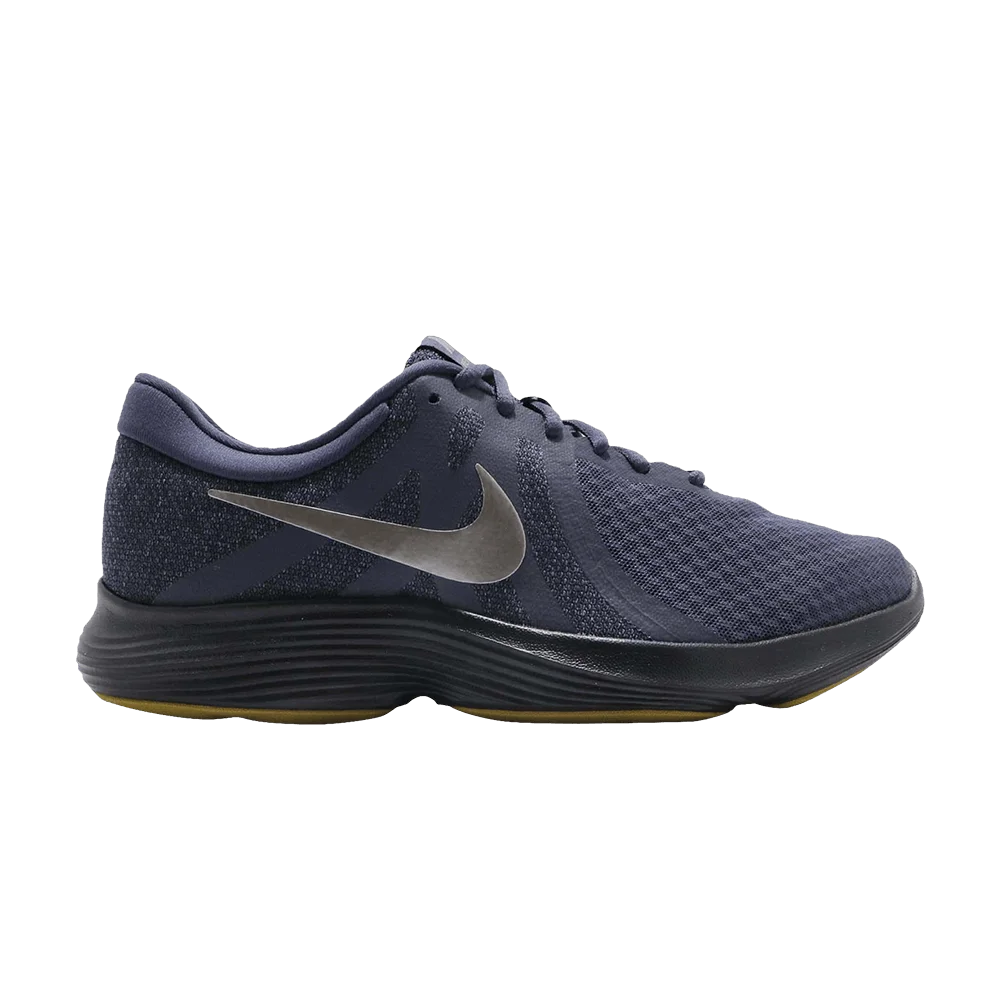 Krossovki-Nike-Revolution-4-Gridiron