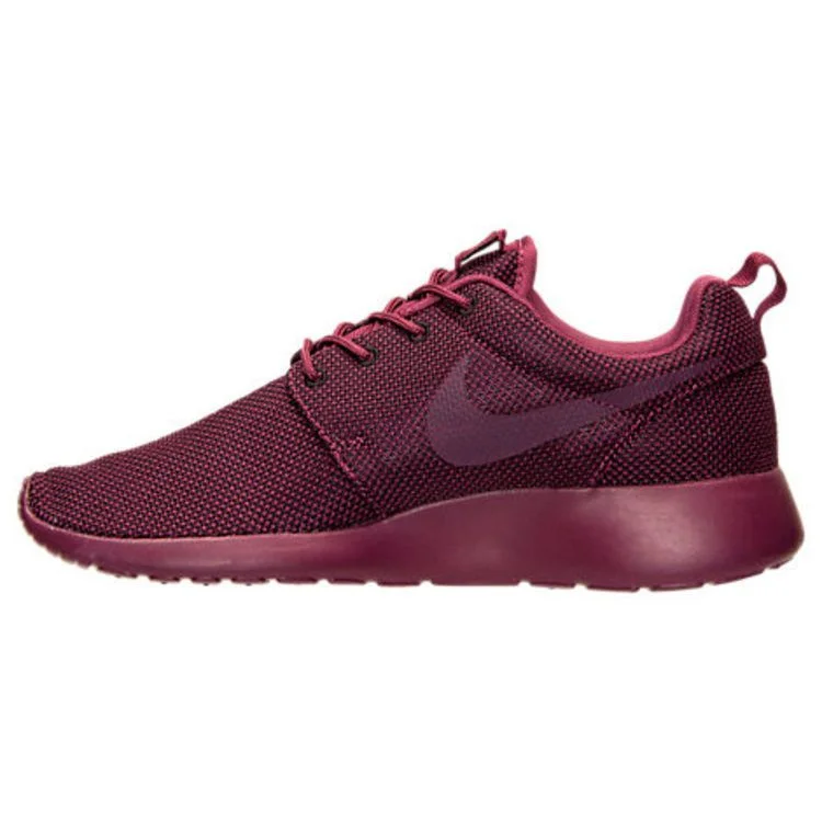 Krossovki-Nike-Roshe-One-Black-Villain-Red-2