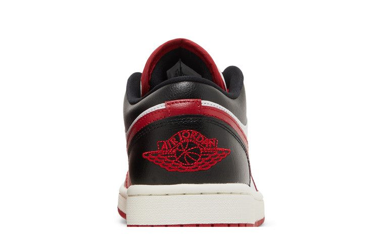 Кроссовки Wmns Air Jordan 1 Low 'White Gym Red'