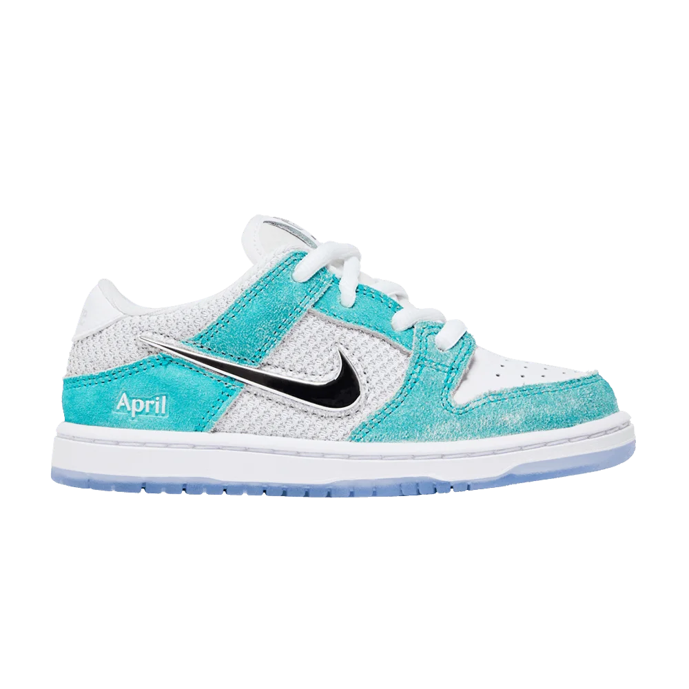 Krossovki-April-Skateboards-x-Nike-Dunk-Low-SB-TD-Turbo-Green