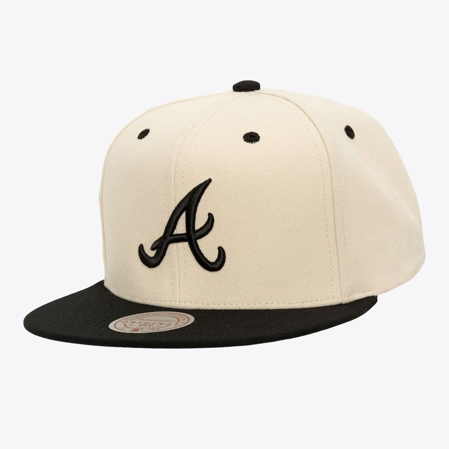 Бейсболка Mitchell & Ness Cream Black Atlanta Braves Logo Snapback Hat