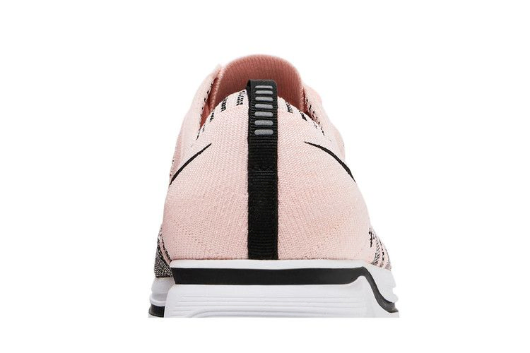 Кроссовки Nike Flyknit Trainer 2017 'Sunset Tint'