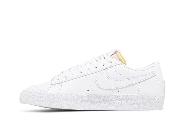 Кроссовки Nike Wmns Blazer Low '77 'Triple White'