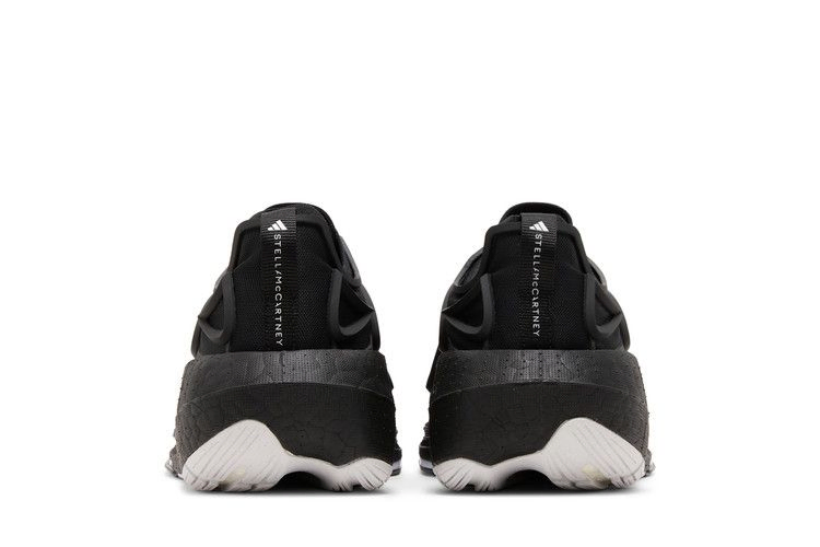 stella-mccartney-x-ultraboost-23-black-white-if0430_05