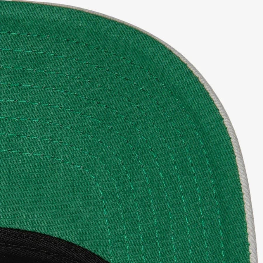 Mitchell-Ness-Navy-New-York-Yankees-Tail-Sweep-2.0-Pro-Snapback-Hat-3