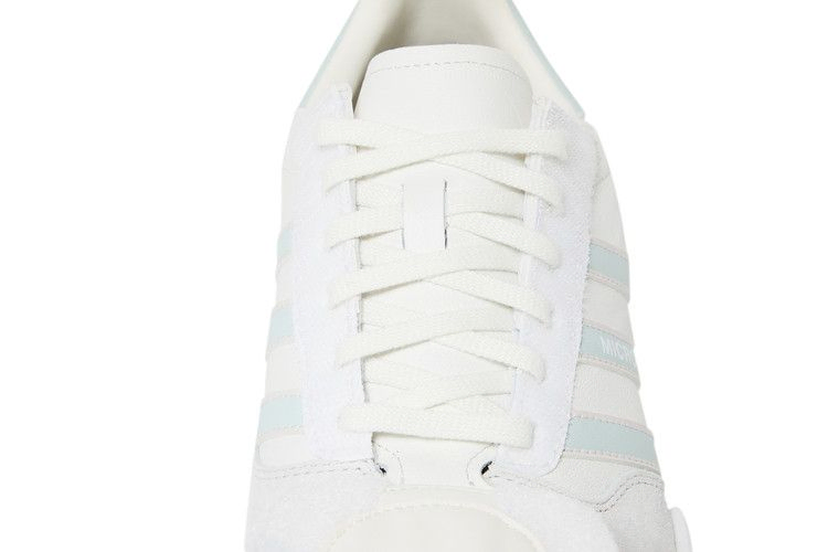 micropacer-r1-triple-white-g28940_09