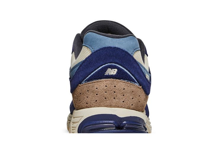 Кроссовки New Balance 2002R 'Night Tide Cream'