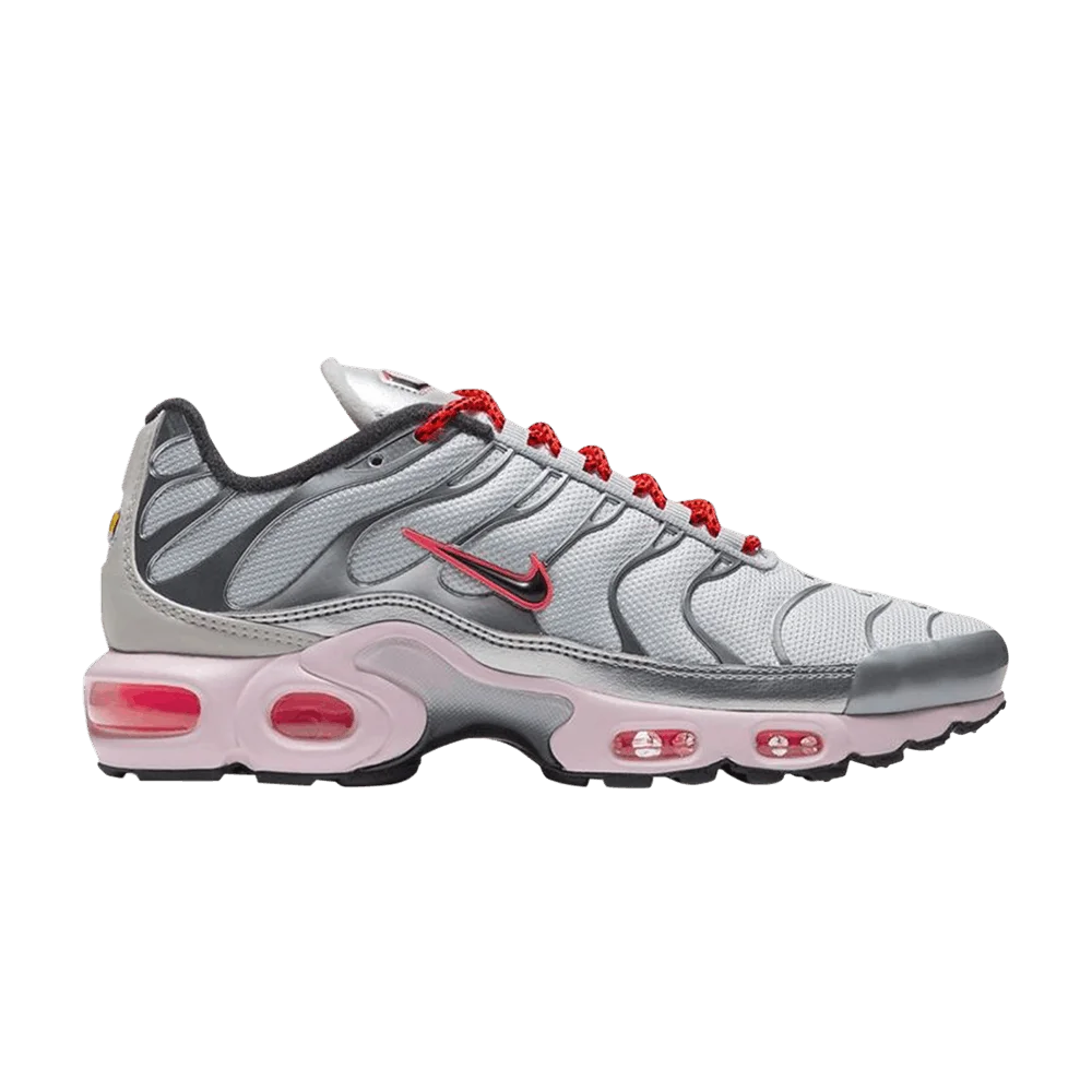 Krossovki-Nike-Wmns-Air-Max-Plus-Metallic-Silver-Bright-Crimson