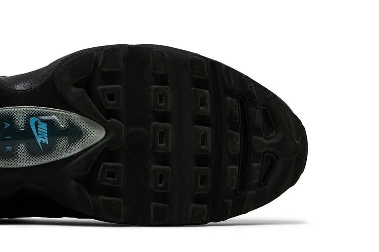 Krossovki-Nike-Air-Max-95-Ultra-Black-University-Blue-4