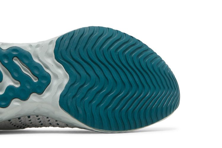 wmns-react-phantom-run-flyknit-2-platinum-tint-dark-teal-green-do6698-001_04