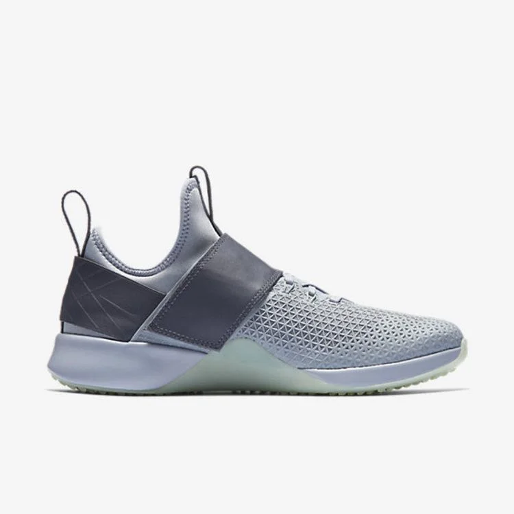 Кроссовки Nike Wmns Air Zoom Strong