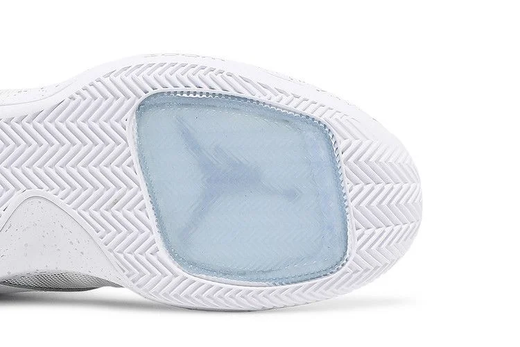 Krossovki-Air-Jordan-Jumpman-2020-White-Black-4
