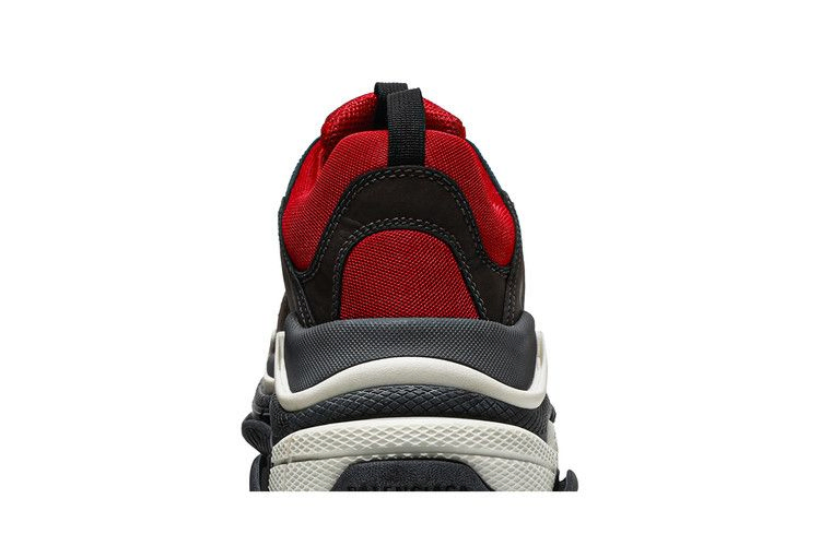 Кроссовки Balenciaga Triple S Sneaker 'Bred'